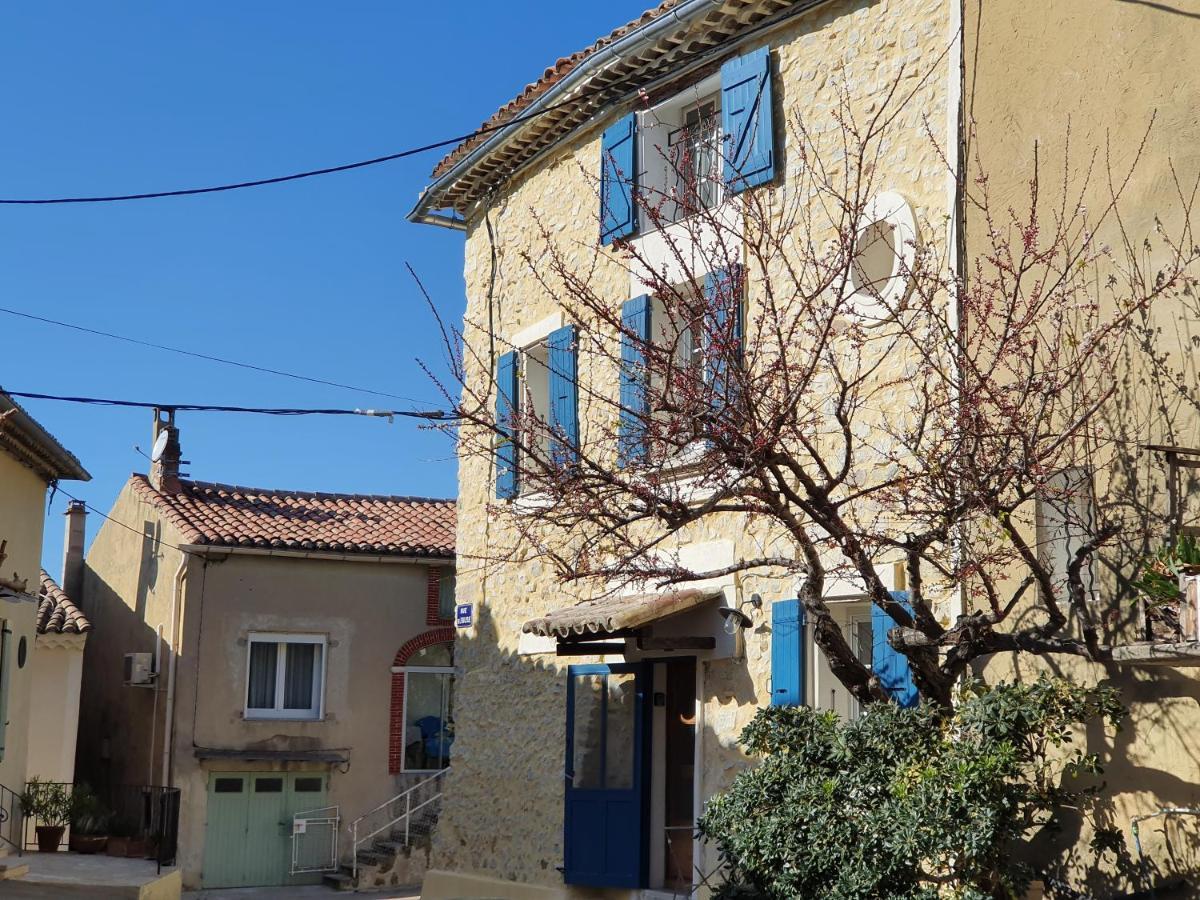 L'Angelus, Gite De Charme Au Coeur Du Vieux Village De Sablet Exterior photo